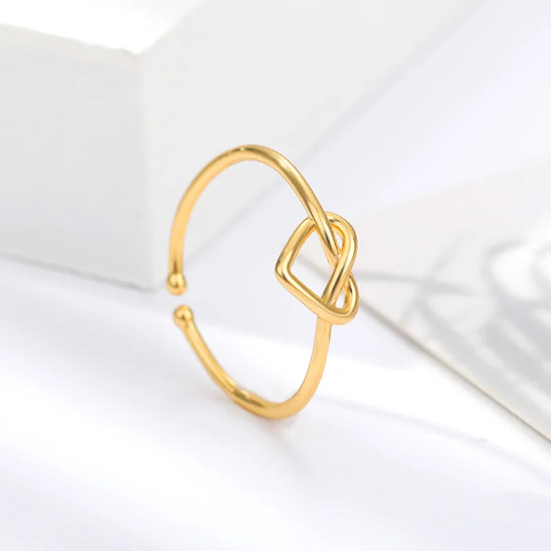 Amoura Heart Ring