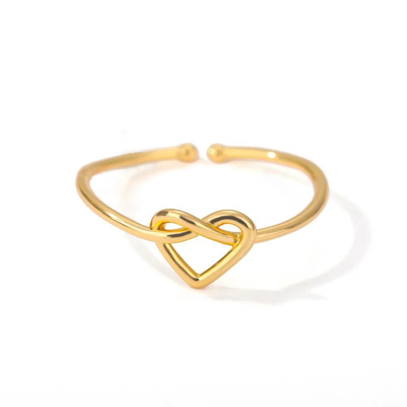 Amoura Heart Ring