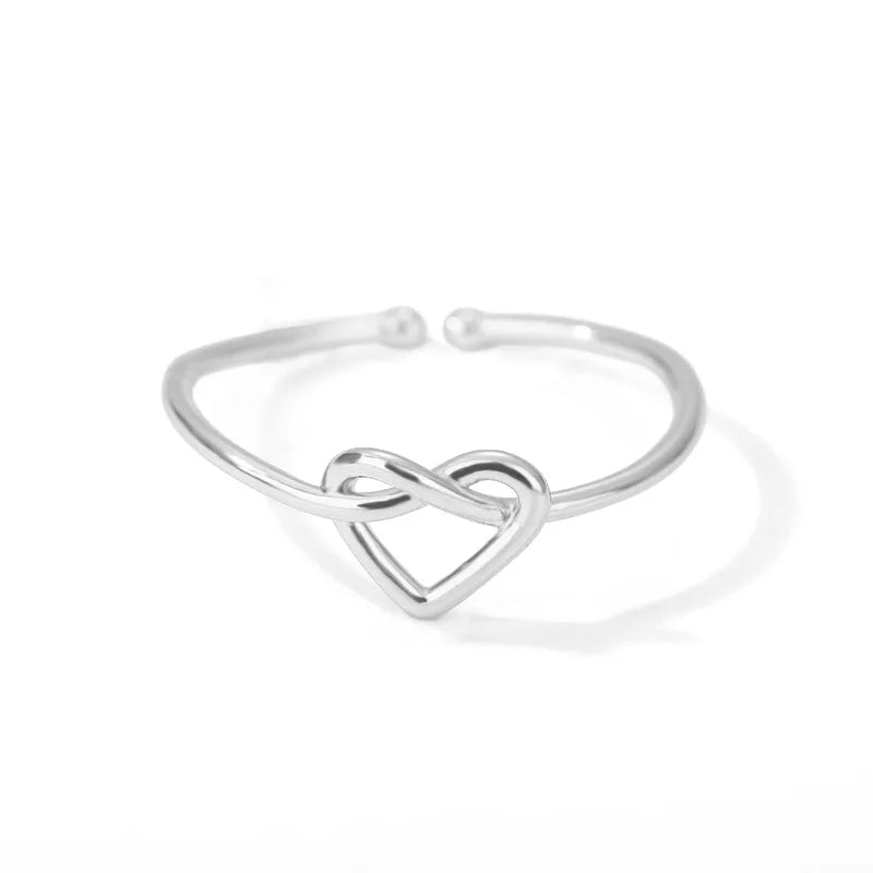 Amoura Heart Ring