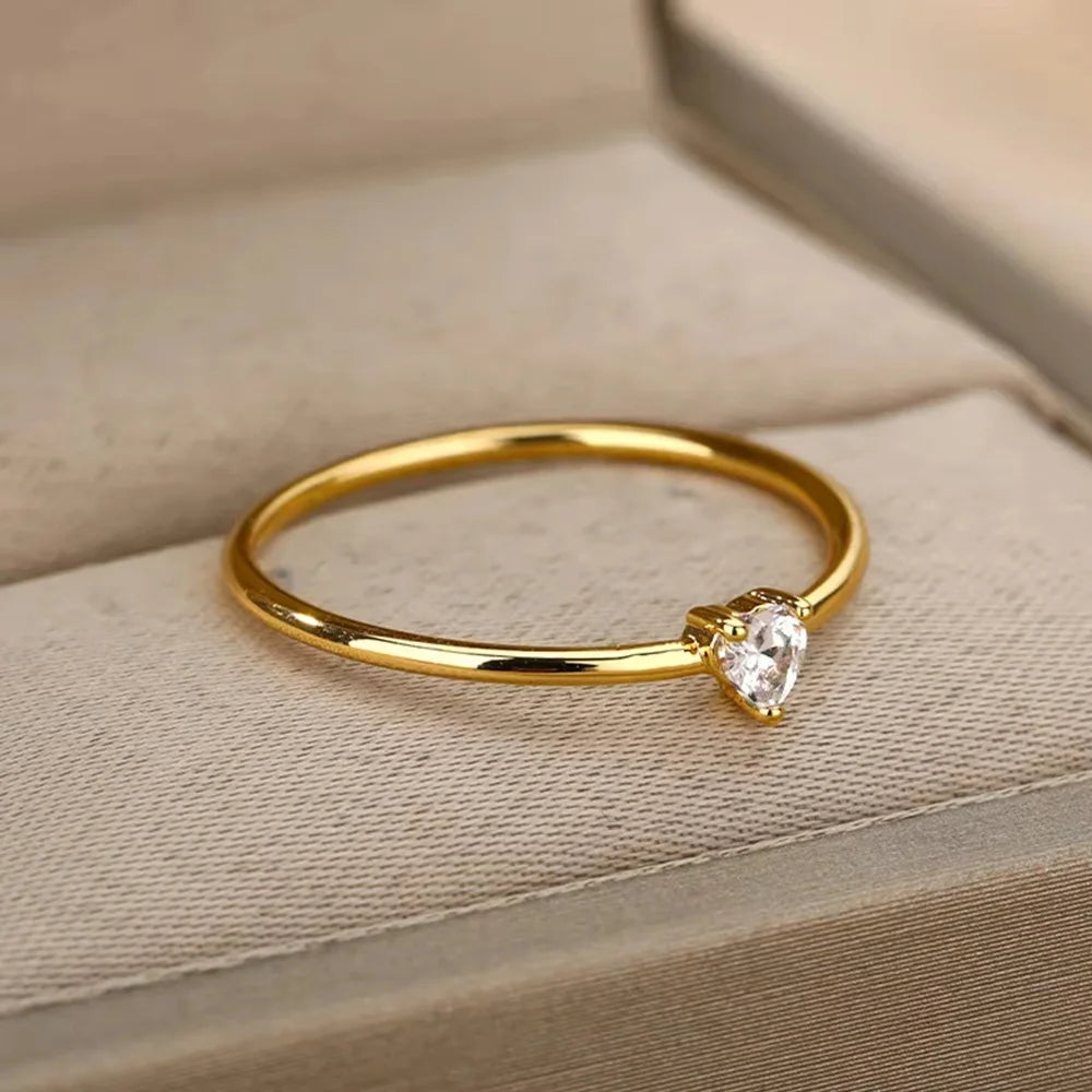 Amora Zircon Heart Ring