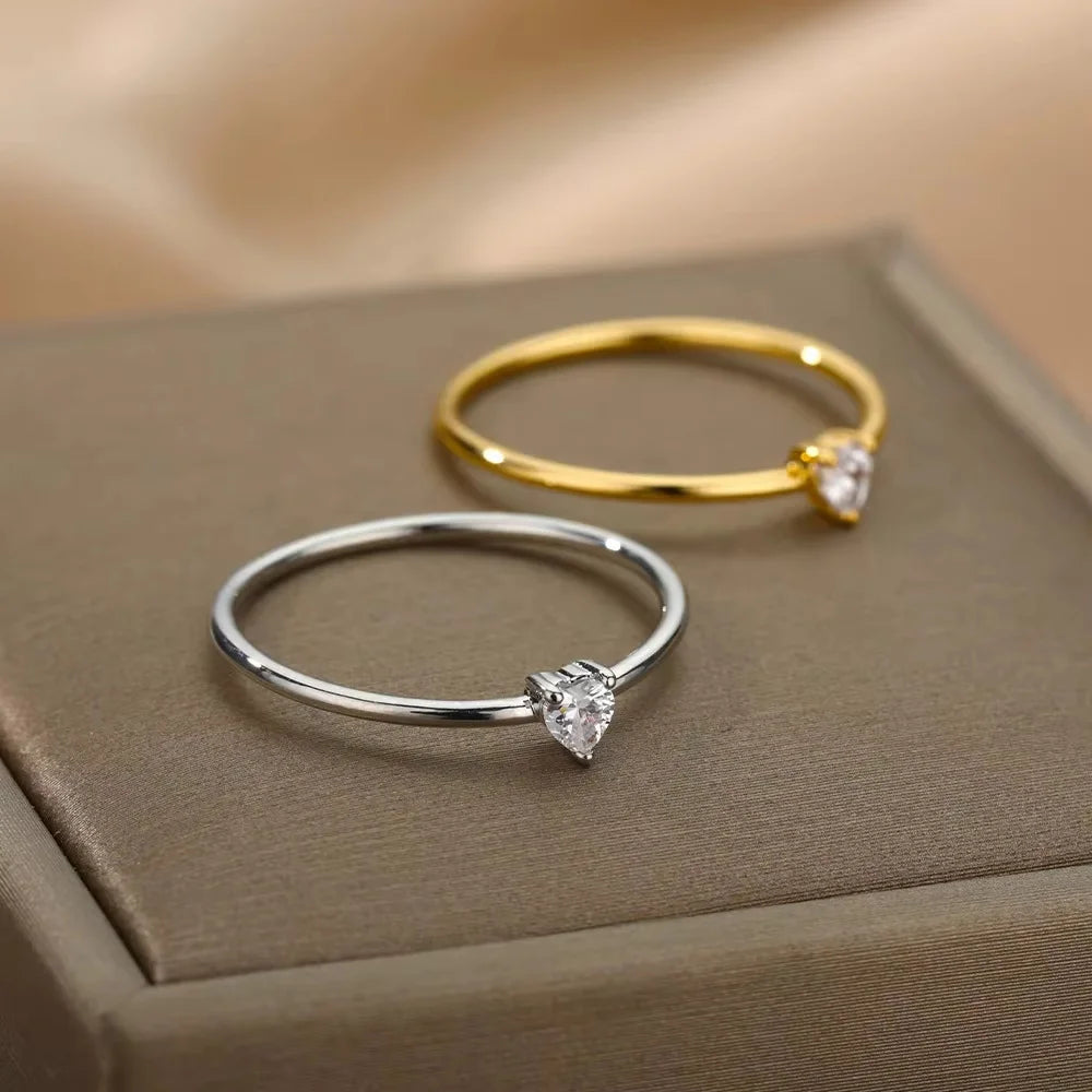 Amora Zircon Heart Ring