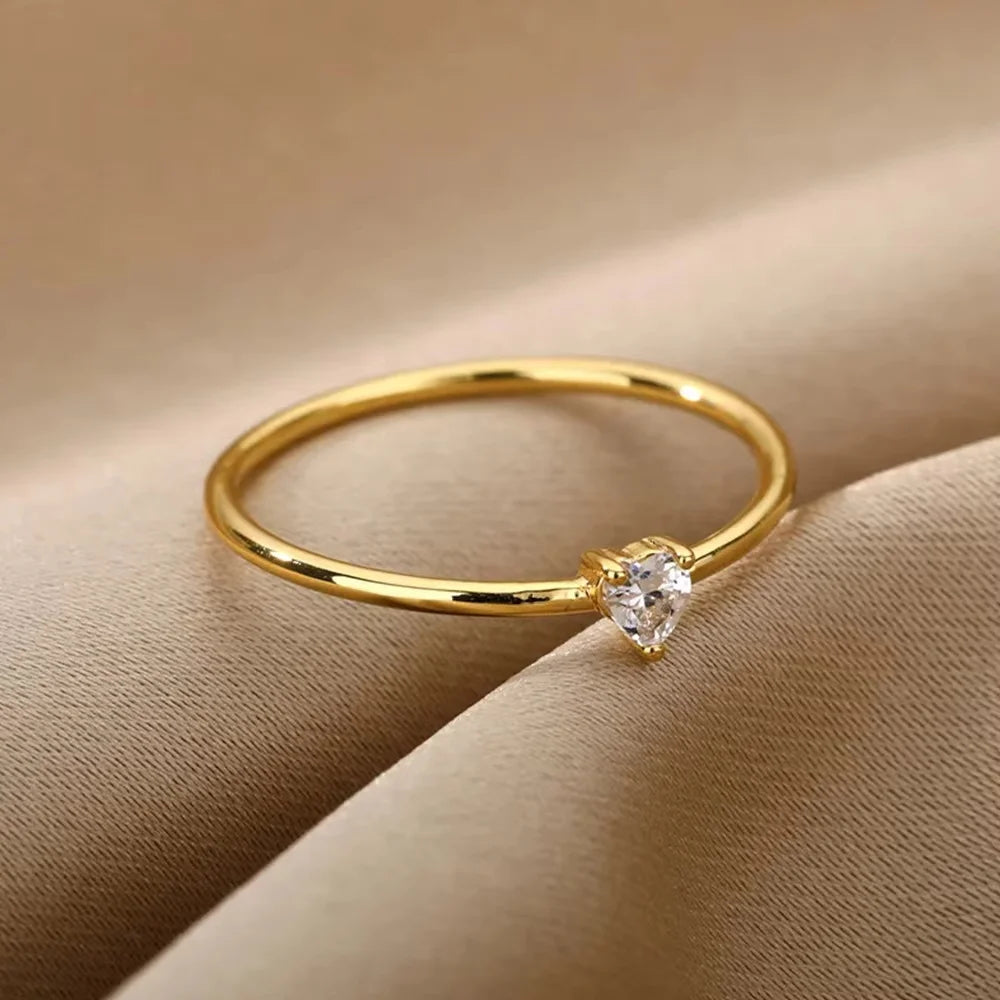 Amora Zircon Heart Ring